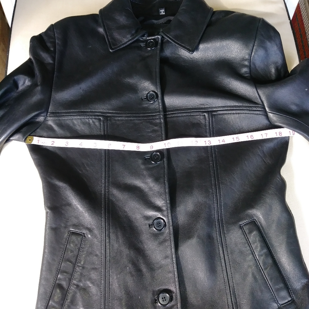 GORGEOUS MACYS GENUINE LEATHER JACKET - Picture 5 of 7